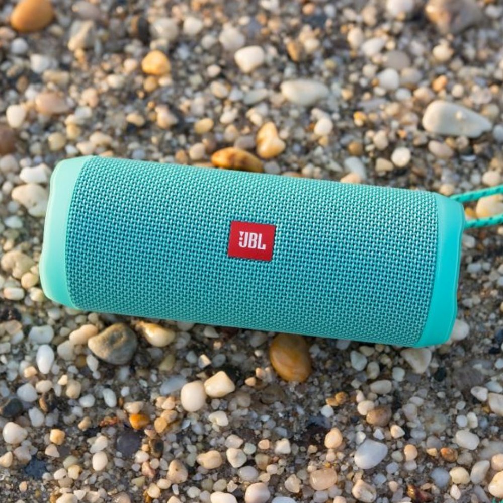 JBL Flip 4 Teal Waterproof Portable Speaker + Case